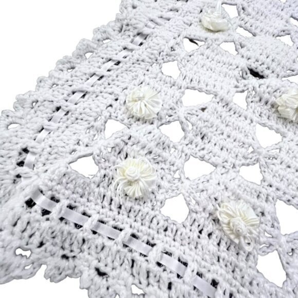 WHITE Crochet Knit Throw Blanket Afghan Gift Ribbon Florals 38 x 39" Cottagecore - Picture 4 of 10